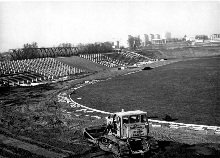 Na zew Partii budowali stadion na Podwalu, żeby zdążyć na 22 lipca